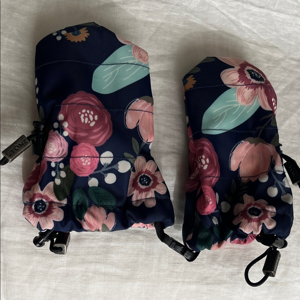 Stonz Floral Mittens sz 0-12 mo